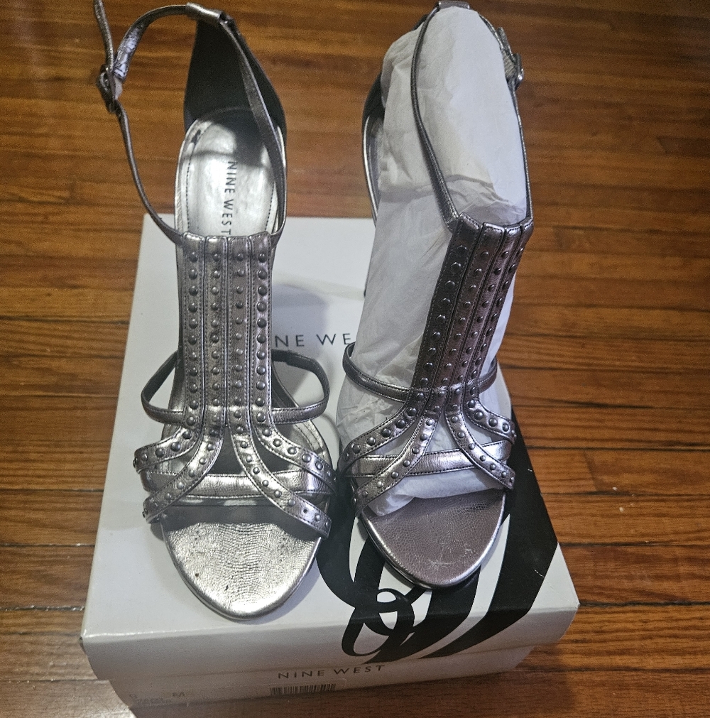 Nine West Sizzlex3 Gunmetal Metallic Strappy Heels - Size 9M